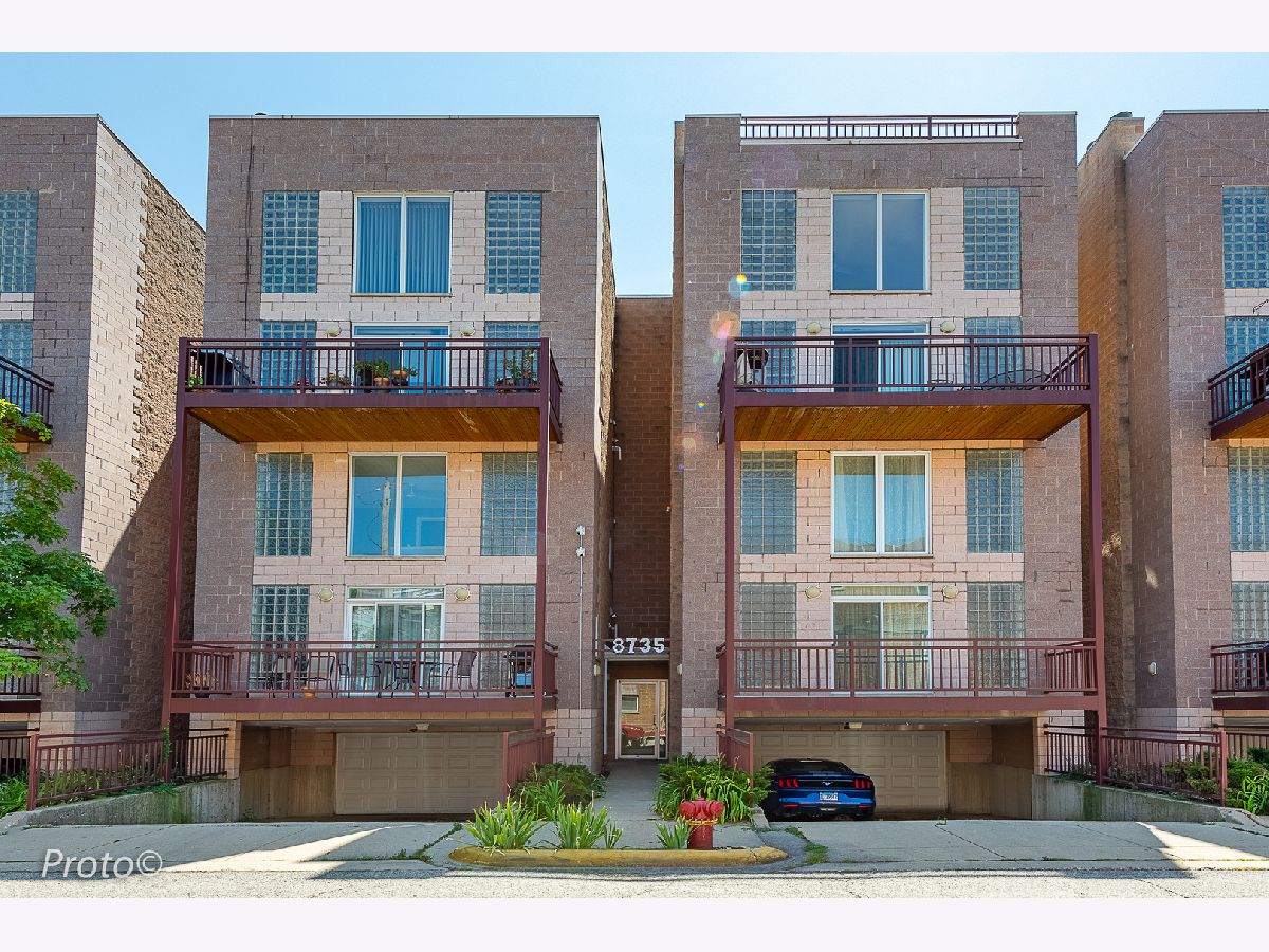 Condominiums Sold Evelyn Terrace Chicago Illinois, 8735 Catherine