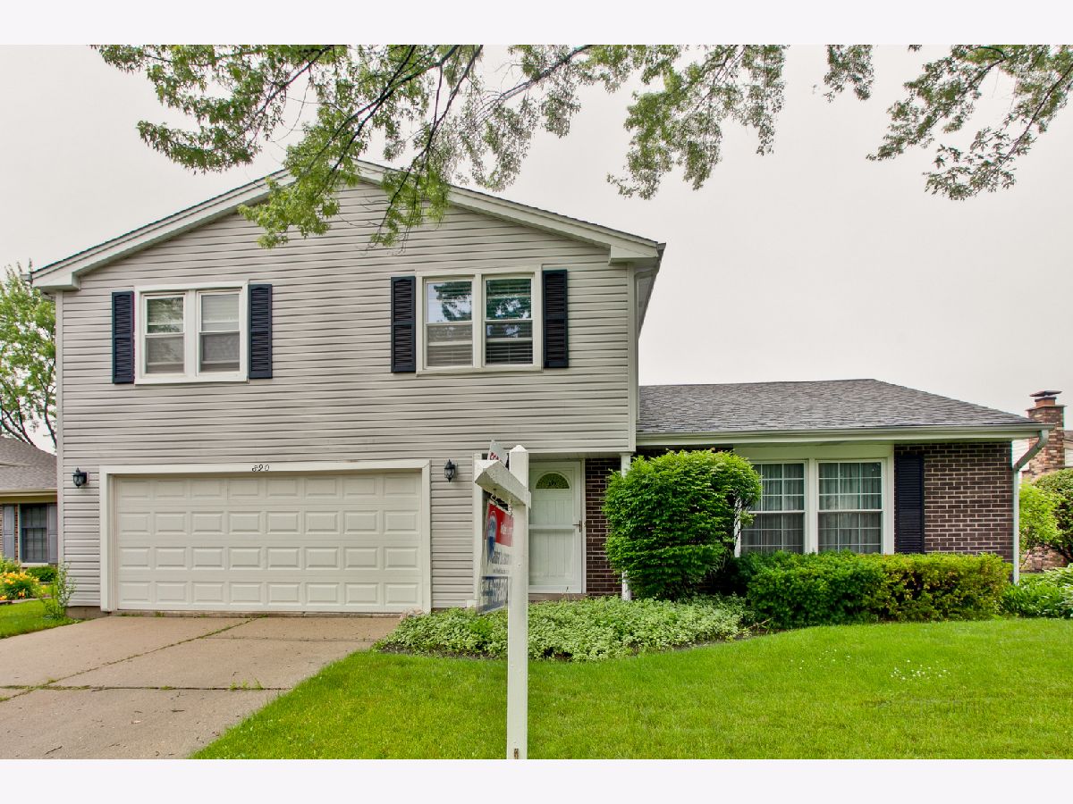 Homes & Condominiums Rented Mill Creek Buffalo Grove Illinois, 890 Stonebridge