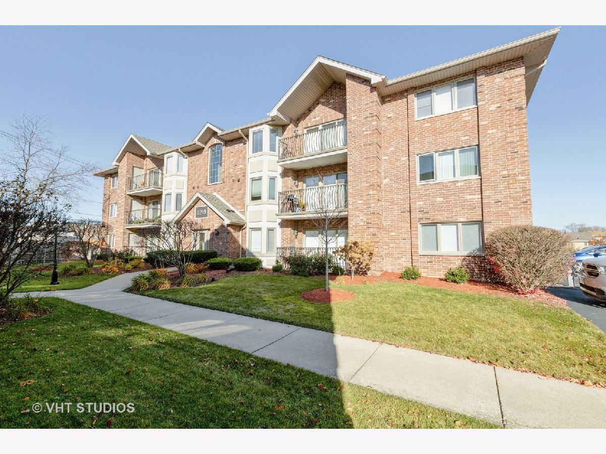 Condominiums Sold Clara Court Oak Lawn Illinois, 6219 94th