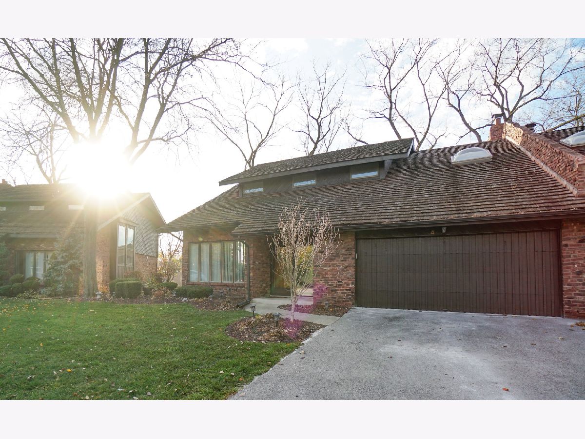 Townhomes & Condos & Homes Sold Hidden Lake Estates Palos Hills Illinois, 4 Lucas