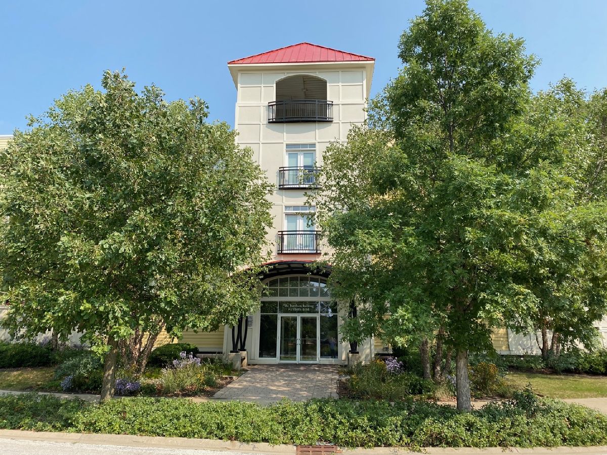Condominiums Rented Station Square At Prairie Crossing Grayslake Illinois, 977 Harris
