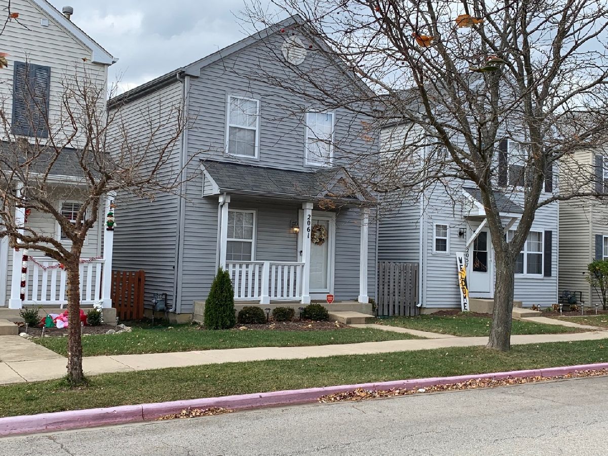 Homes Rented Country Walk Aurora Illinois, 2061 Grayhawk