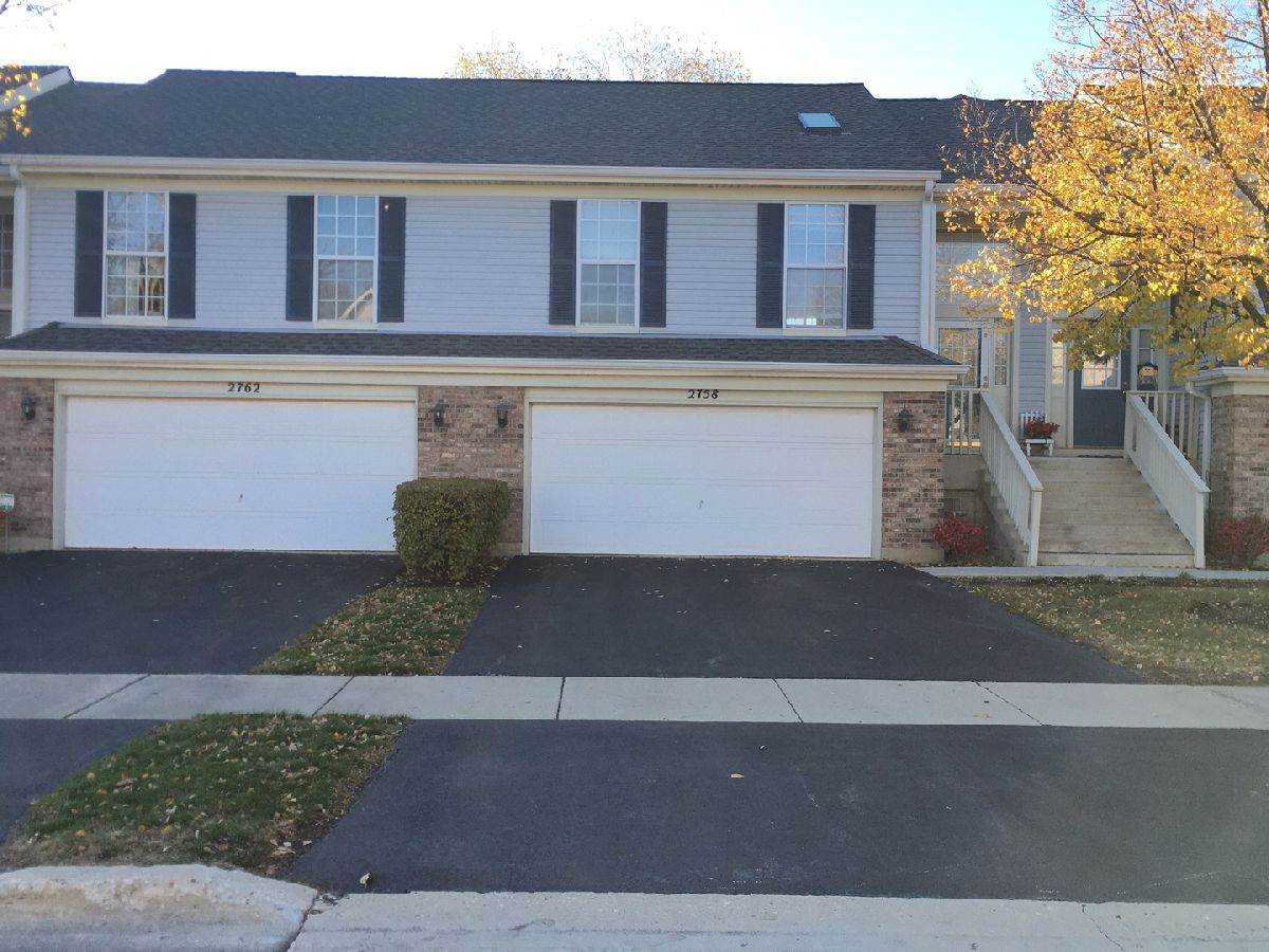 Townhomes & Condos Rented Lost Creek Arlington Heights Illinois, 2758 Cedar Glen