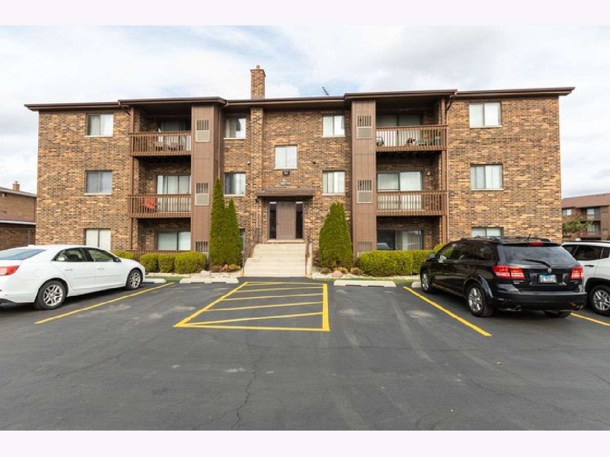 Condominiums Sold Shibui Oak Forest Illinois, 15718 Peggy