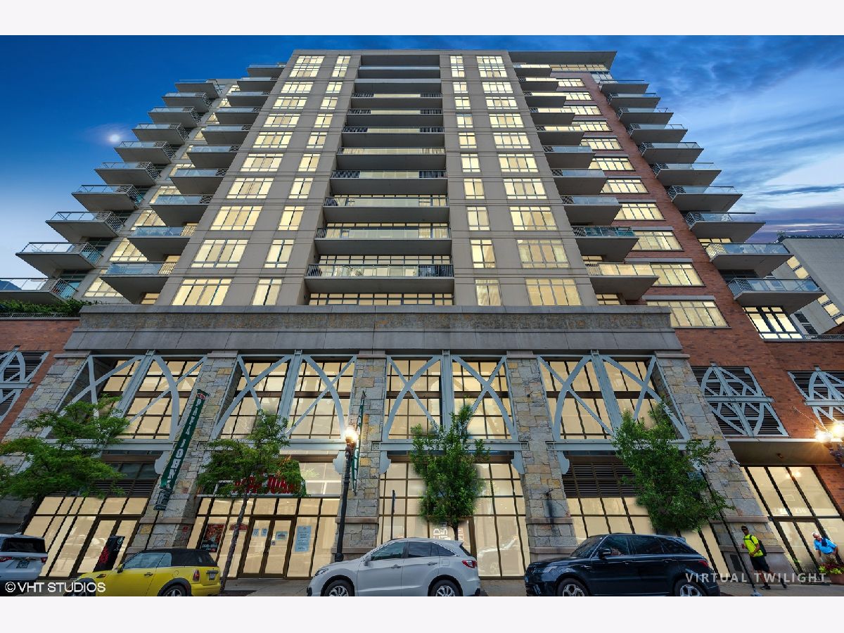 Condominiums Sold Venetian Chicago Illinois, 230 Division
