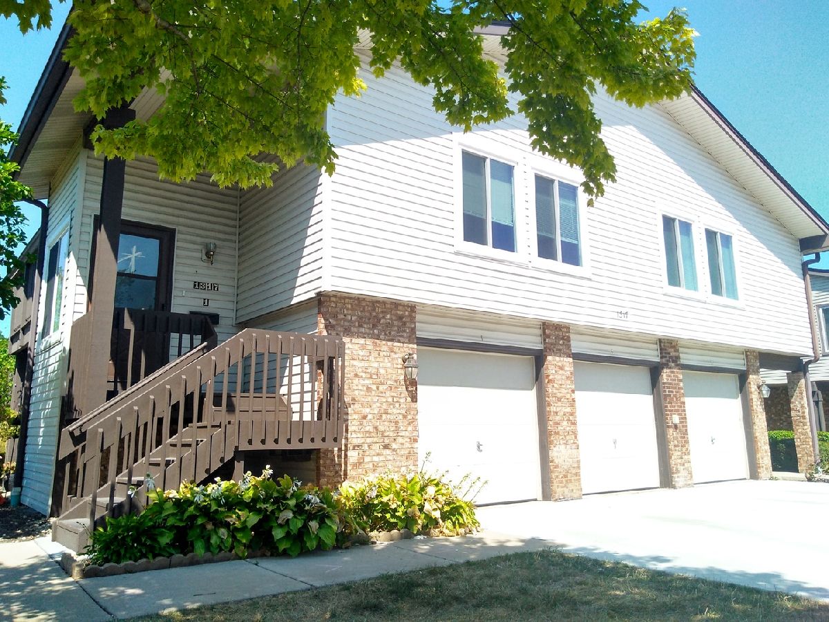 Townhomes & Condos Rented Larkspur Hanover Park Illinois, 1317 Kingsbury