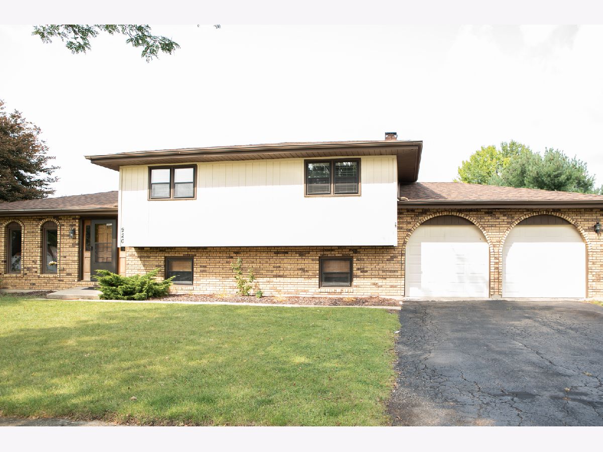 Homes & Condos & Townhomes Sold Levine Brothers South Elgin Illinois, 920 Rainbow