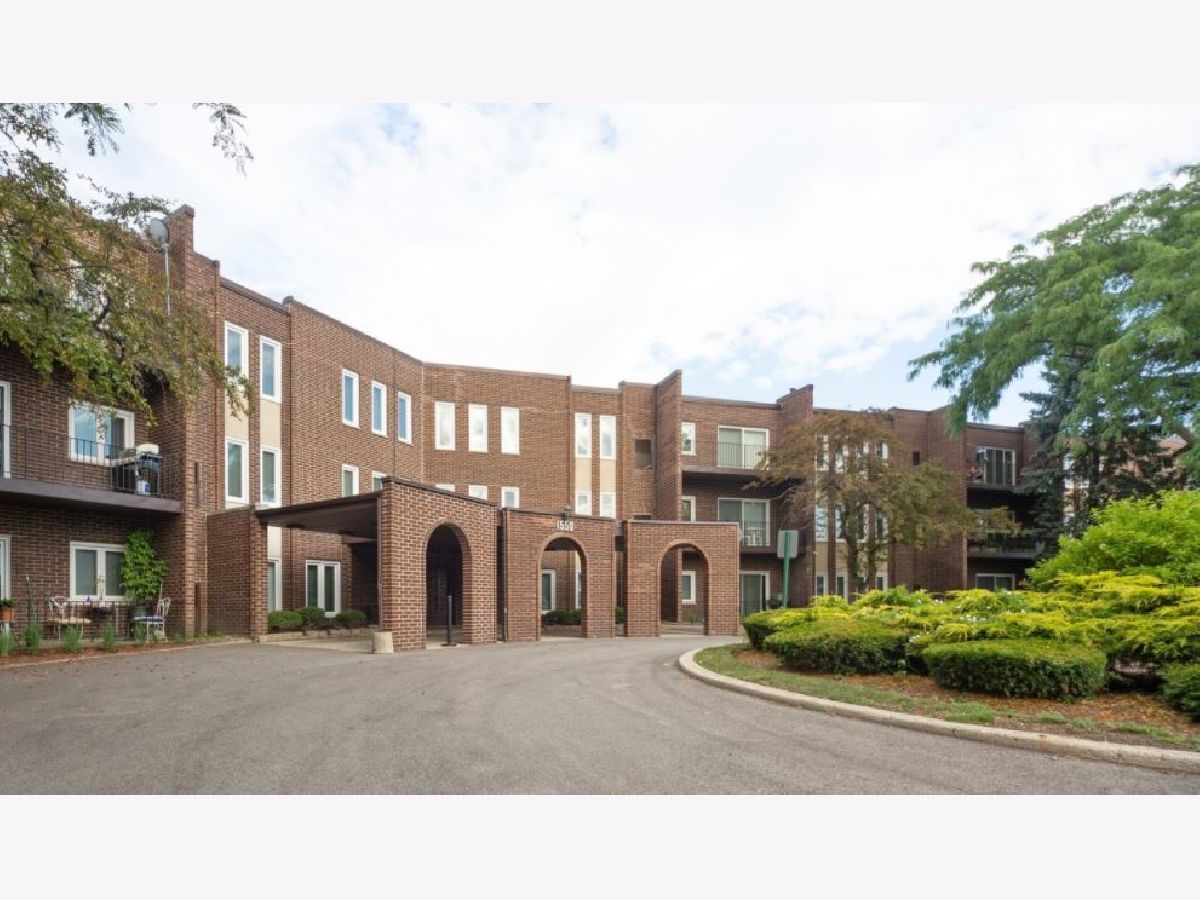 Condominiums Rented Sandpebble Walk Wheeling Illinois, 1550 Sandpebble