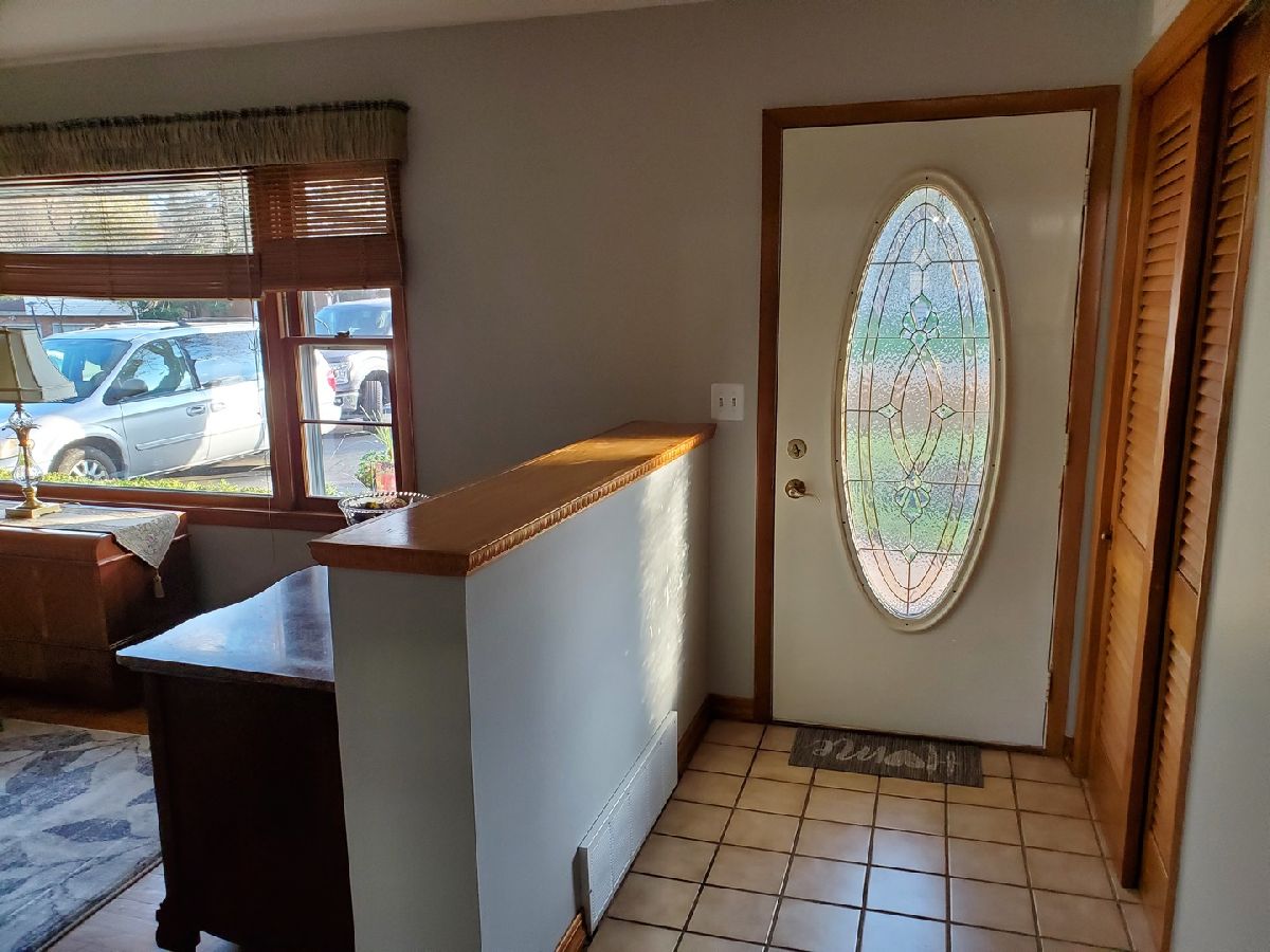 Homes Sold Orchard Acres Crystal Lake Illinois, 4702 Strong