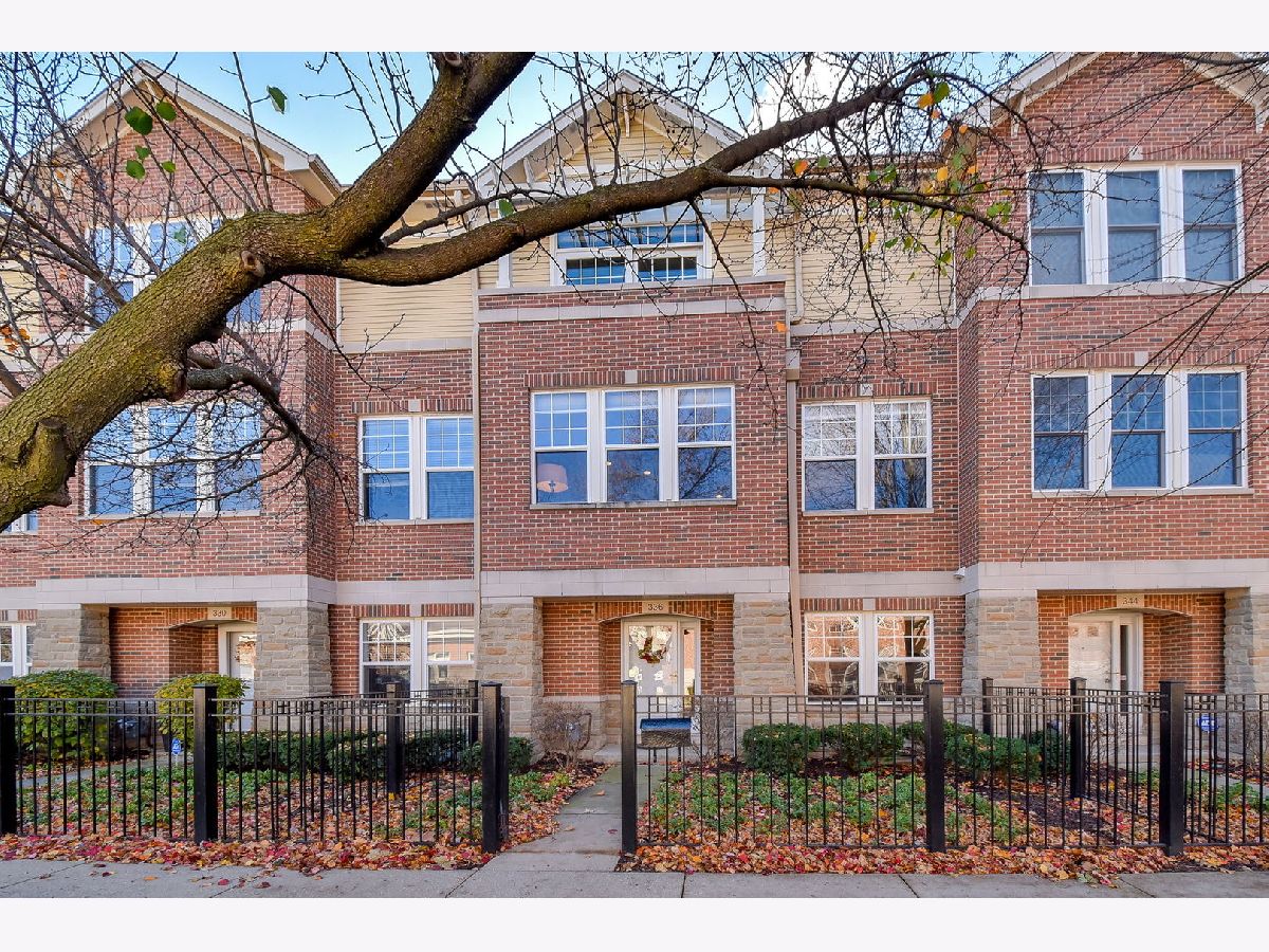 Townhomes Sold Wesley Square Wheaton Illinois, 336 Seminary