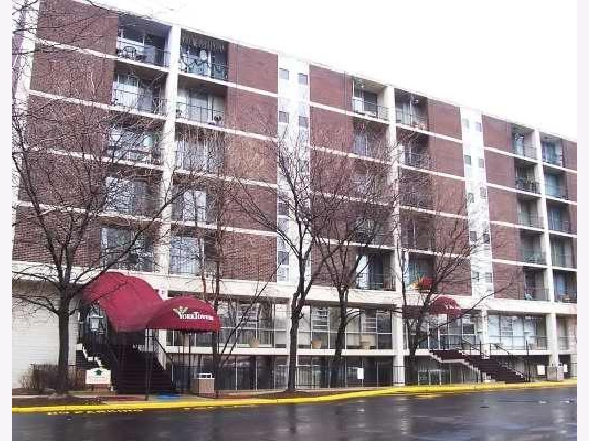 Condominiums Rented York Towers Bensenville Illinois, 1043 York