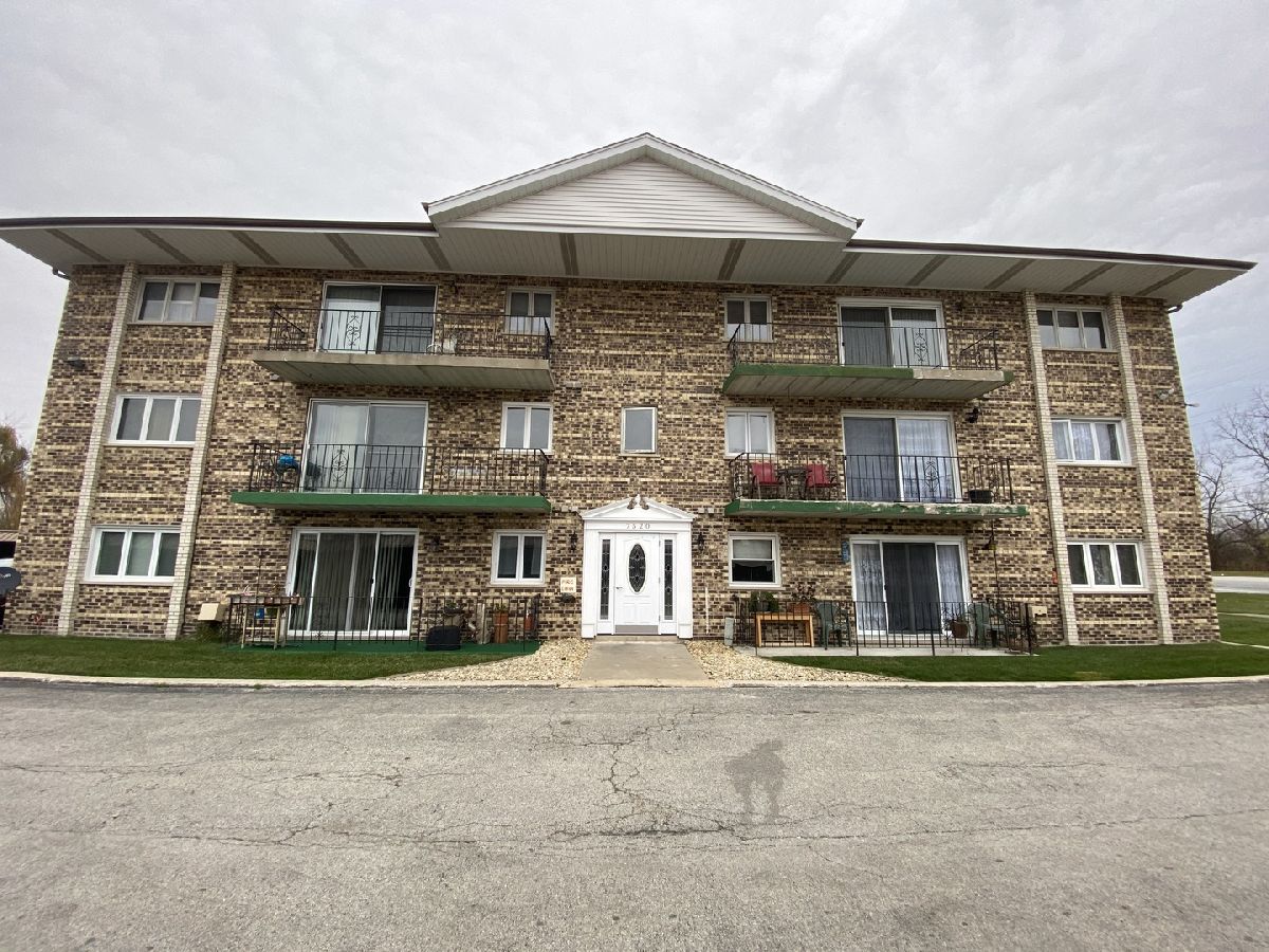 Condominiums Sold Sunrise Worth Illinois, 7520 111th