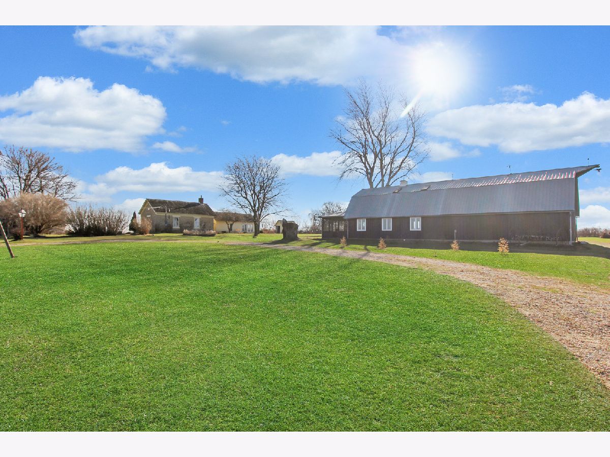  Sold Warren Illinois, 8427 Stagecoach