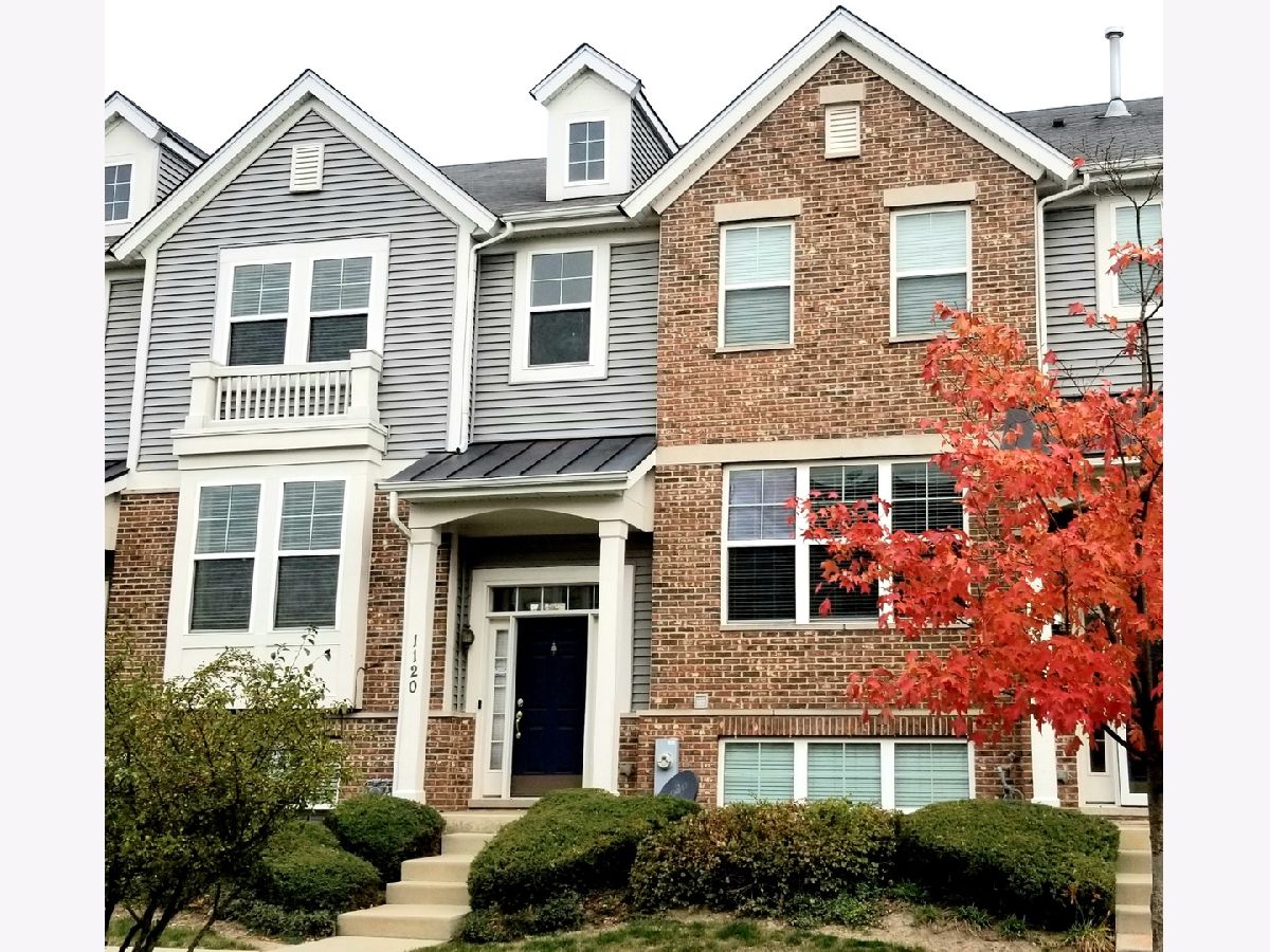 Townhomes Rented Villas Of Cambridge Streamwood Illinois, 1120 Tuscany