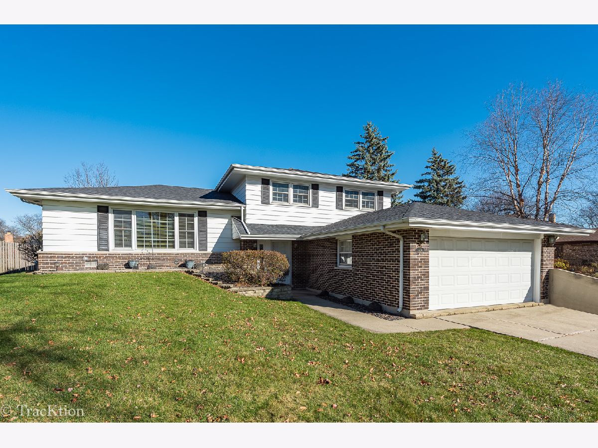 Condominiums & Homes Sold Farmingdale North Downers Grove Illinois, 436 Blackburn