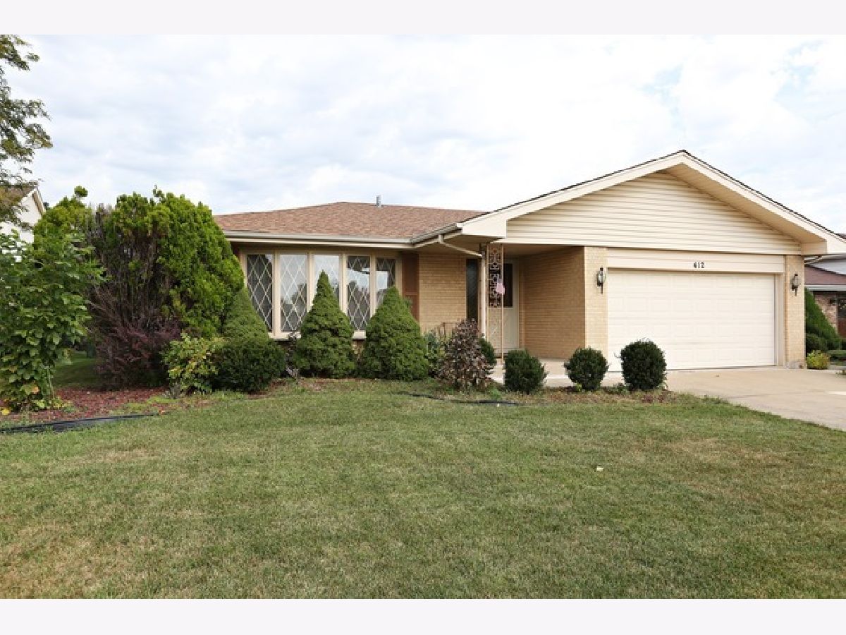 Homes Rented Farmingdale Cove Westmont Illinois, 412 Cove
