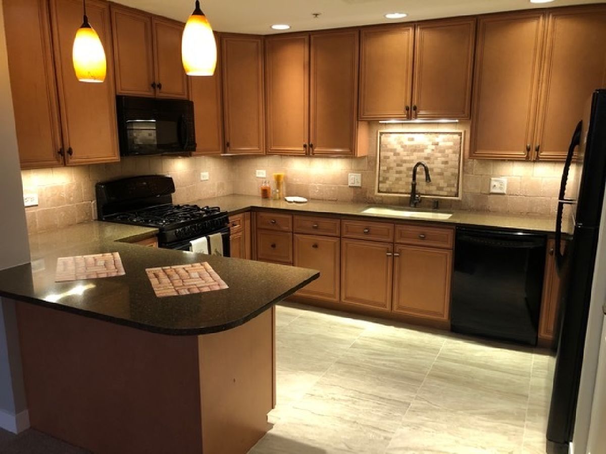 Condominiums Sold Station Square At Prairie Crossing Grayslake Illinois, 977 Harris