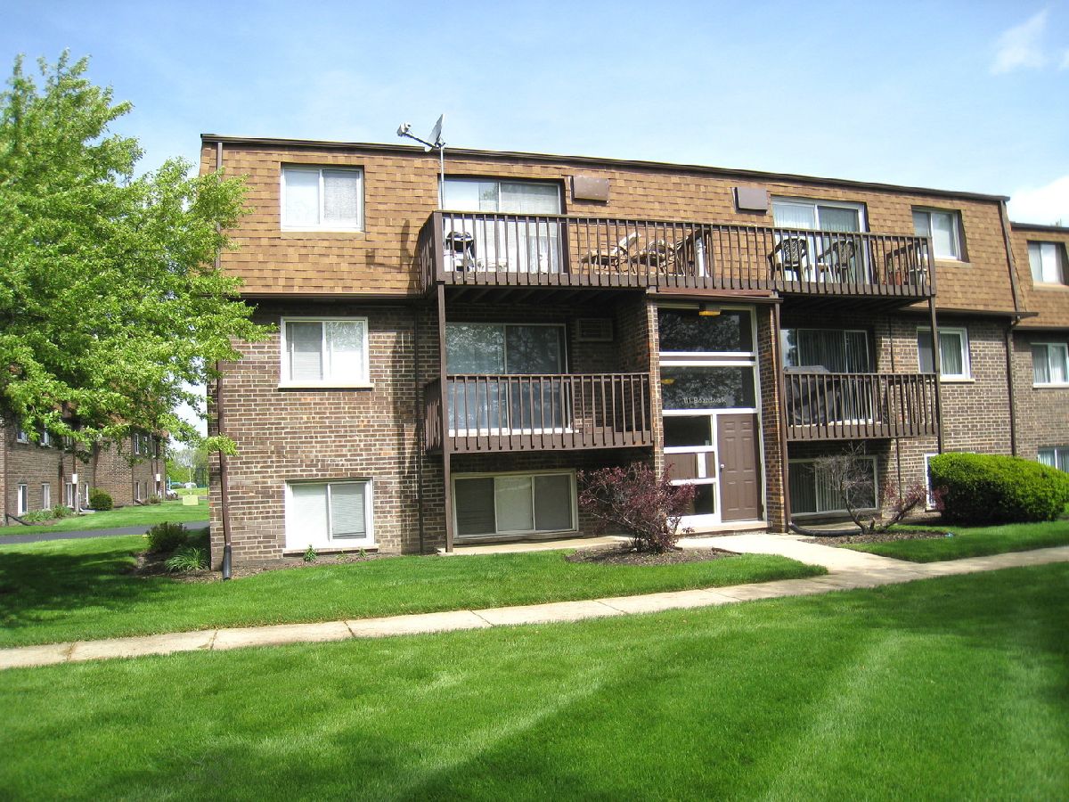 Condominiums Sold Boardwalk Elk Grove Village Illinois, 111 Boardwalk