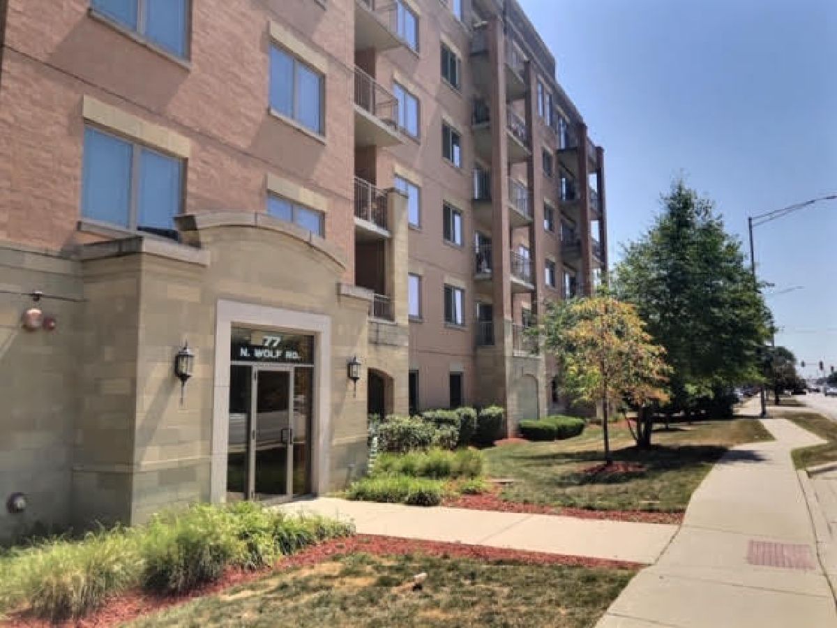 Condominiums & Homes Sold Wolf Ridge Northlake Illinois, 77 Wolf