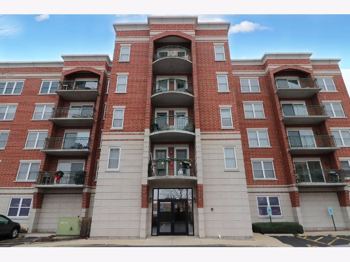 Condominiums Sold Plum Court Palatine Illinois, 104 Plum Grove