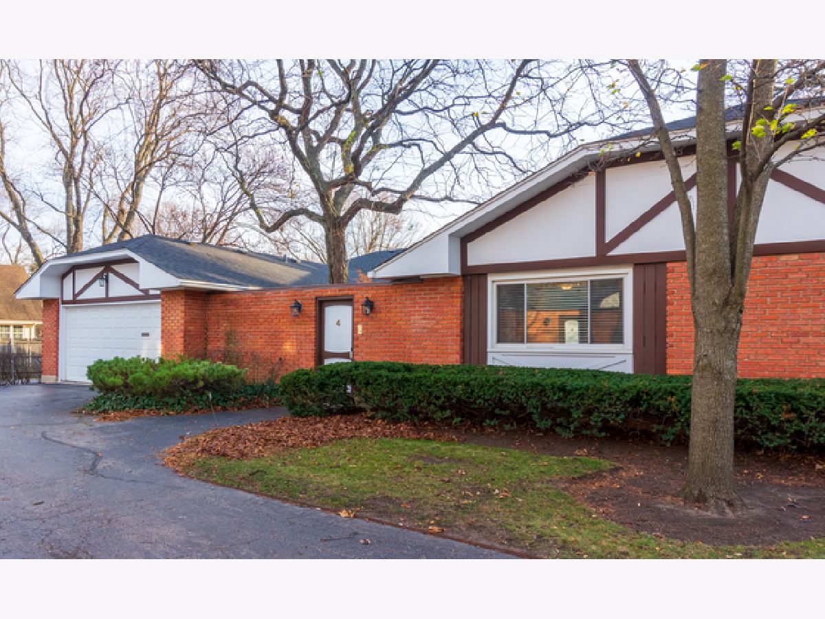 Townhomes Sold Winthrop Village Rolling Meadows Illinois, 4 Tory