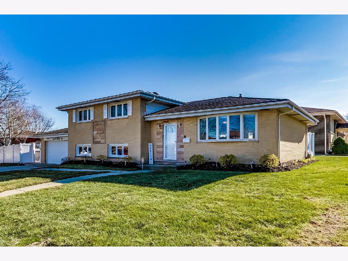 Homes Sold Green Ridge Addison Illinois, 1579 Holtz