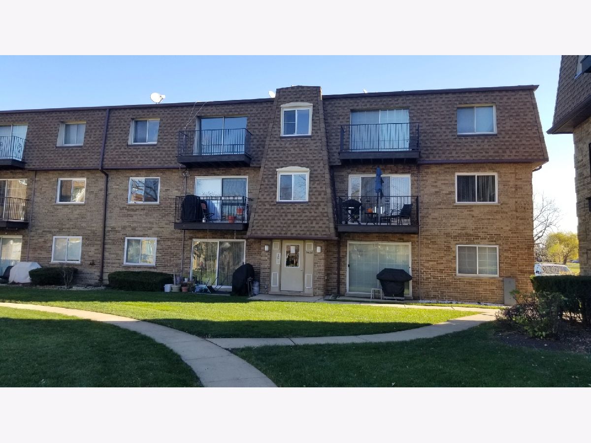 Bay Colony Des Plaines IL, Condominiums For Sale & For Rent Sadie