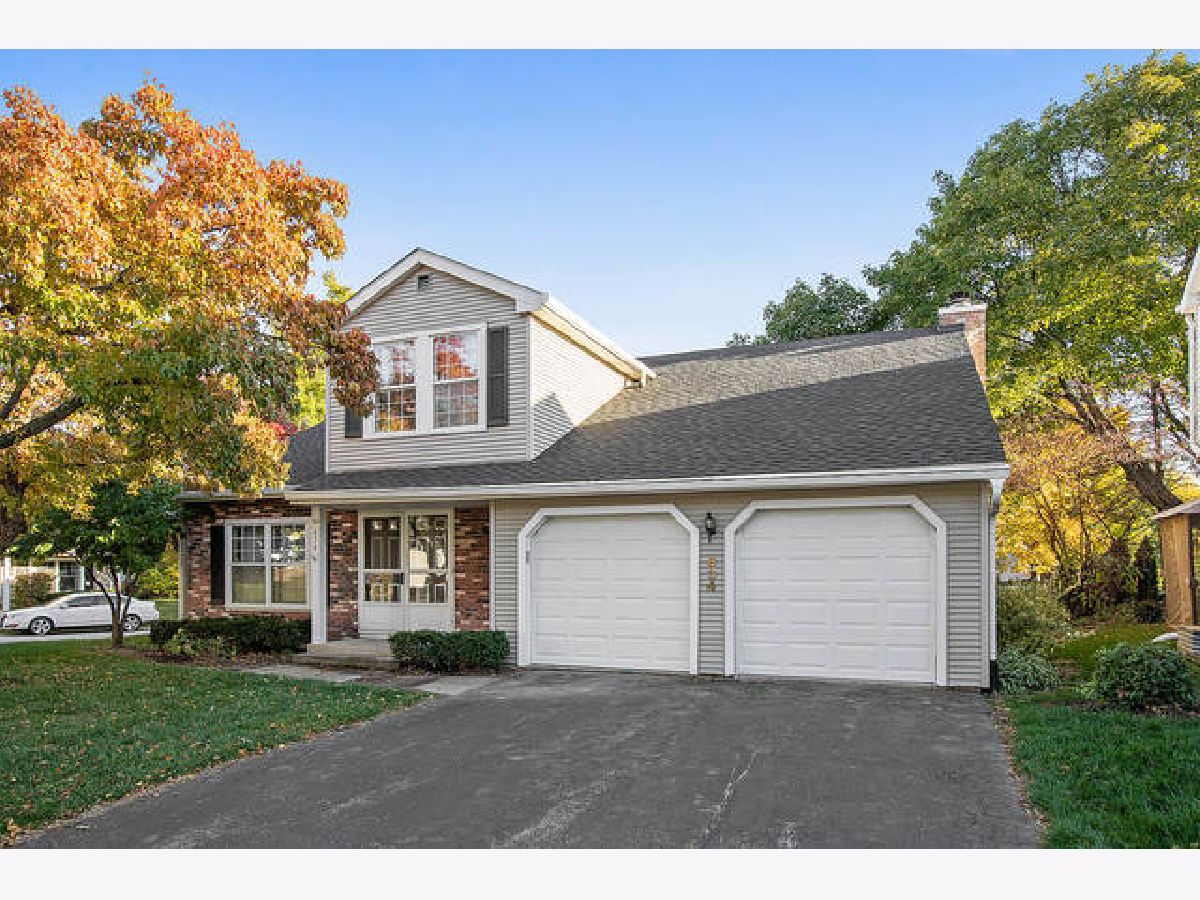 Homes & Condos & Townhomes Sold Stoneybrook Gurnee Illinois, 634 Dixon