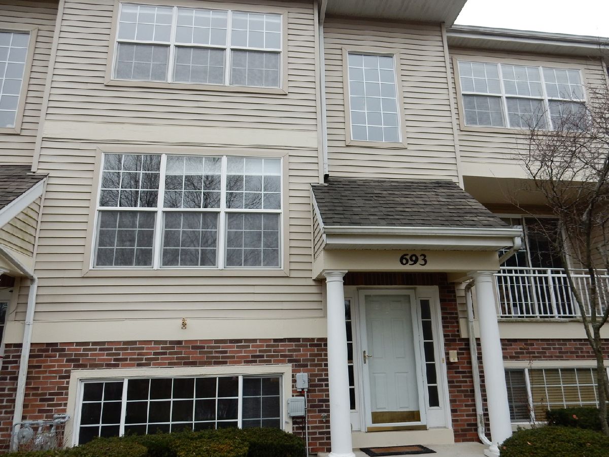 Townhomes Rented Pheasant Run Trails St Charles Illinois, 693 Pheasant