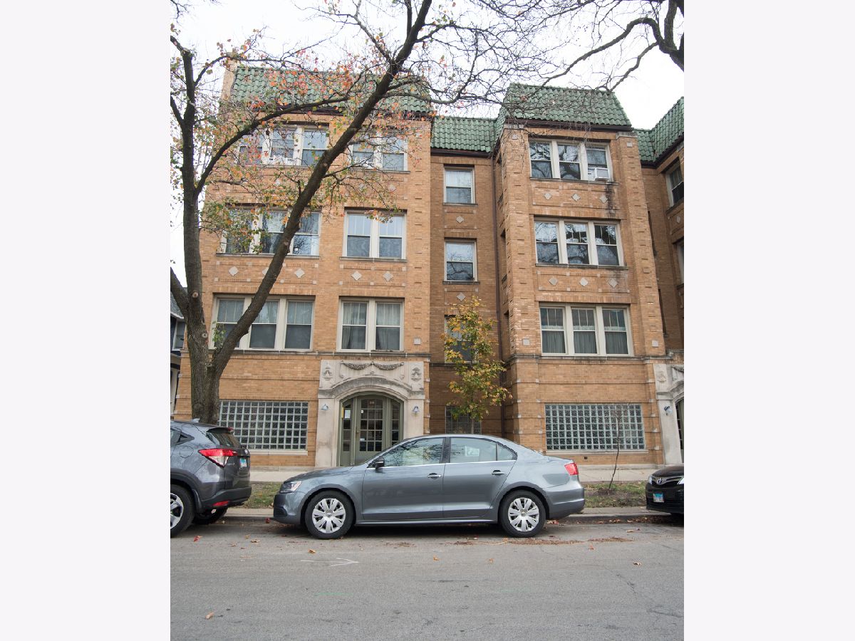 Condominiums Sold Kinzer Court Oak Park Illinois, 336 Kenilworth