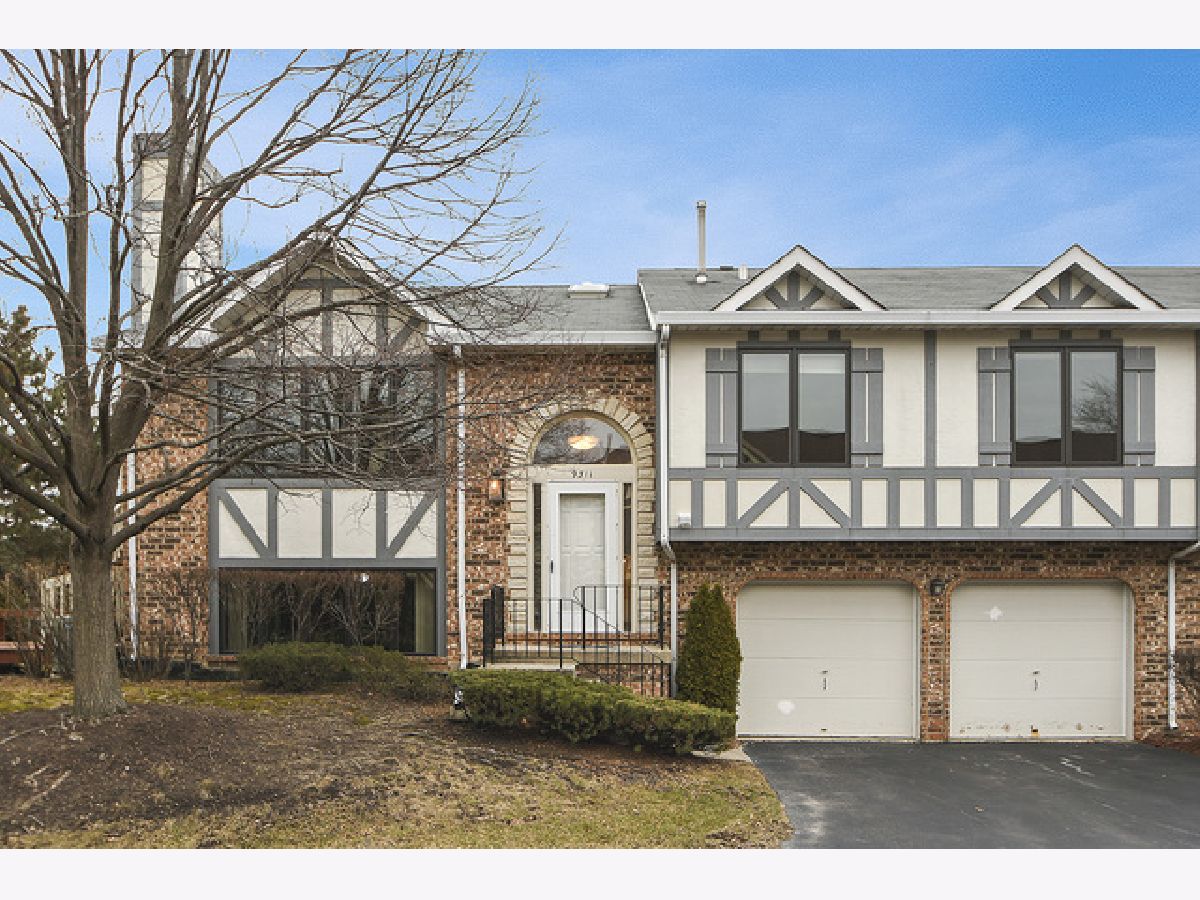 Townhomes & Condos Rented Cambridge Tinley Park Illinois, 9311 Windsor