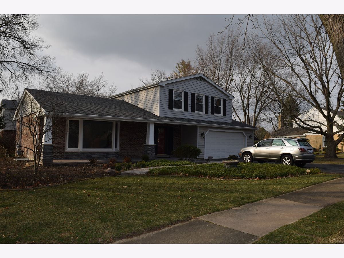Homes Rented Indian Hill Naperville Illinois, 1553 Chickasaw