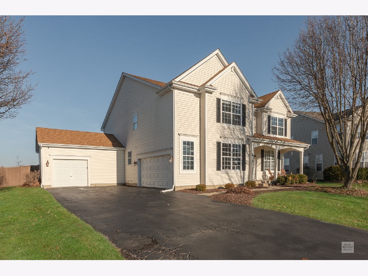 Homes Sold Ashcroft Oswego Illinois, 635 Vista