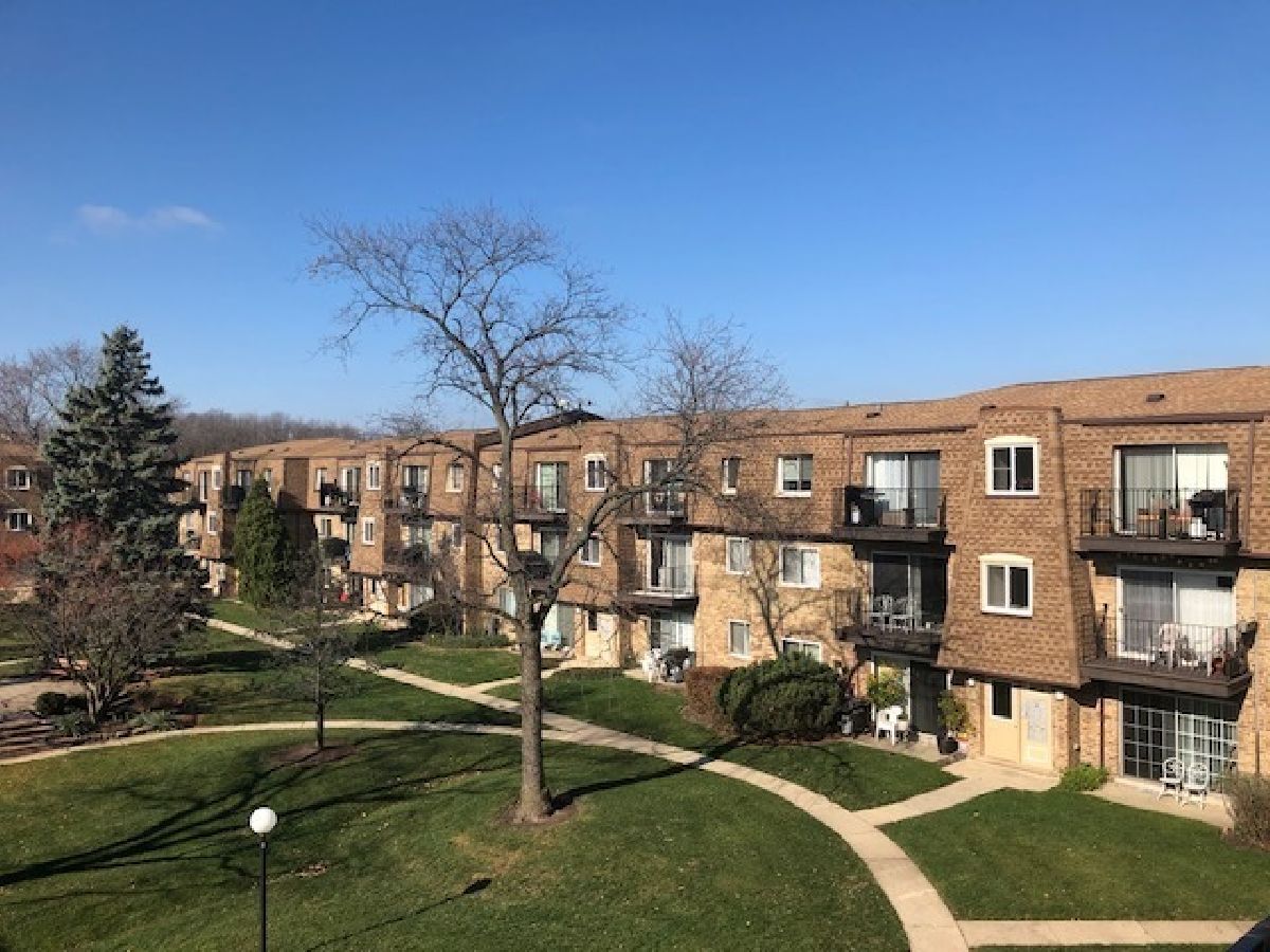 Bay Colony Des Plaines IL, Condominiums For Sale & For Rent Sadie