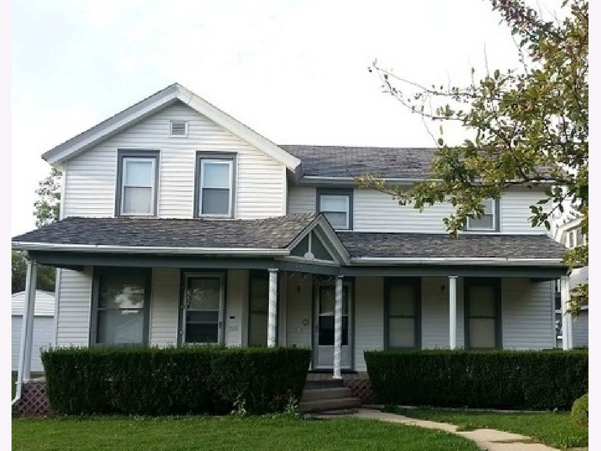  Rented Capron Illinois, 325 North