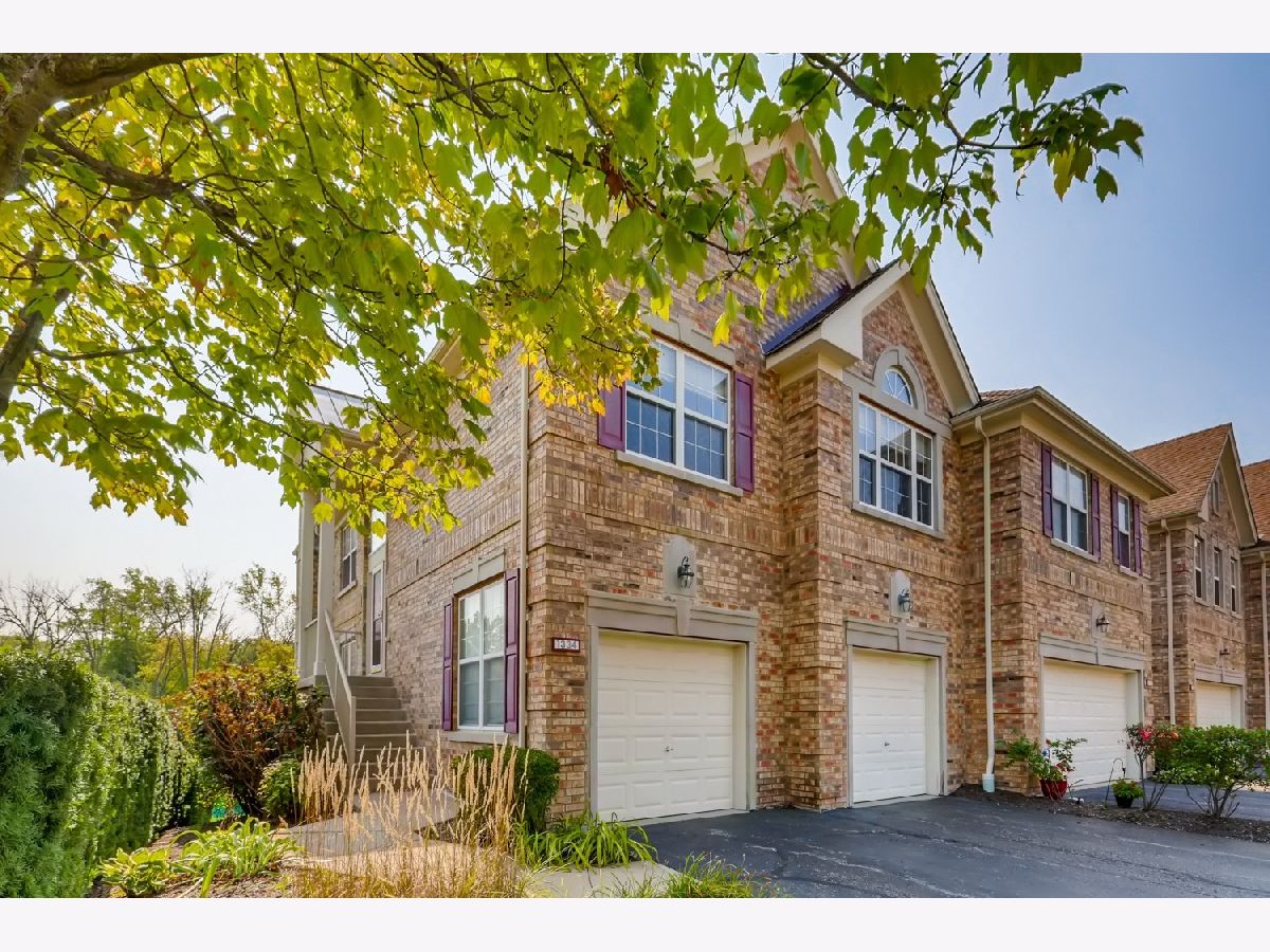 Townhomes Sold Sarahs Glen Vernon Hills Illinois, 1334 Christine