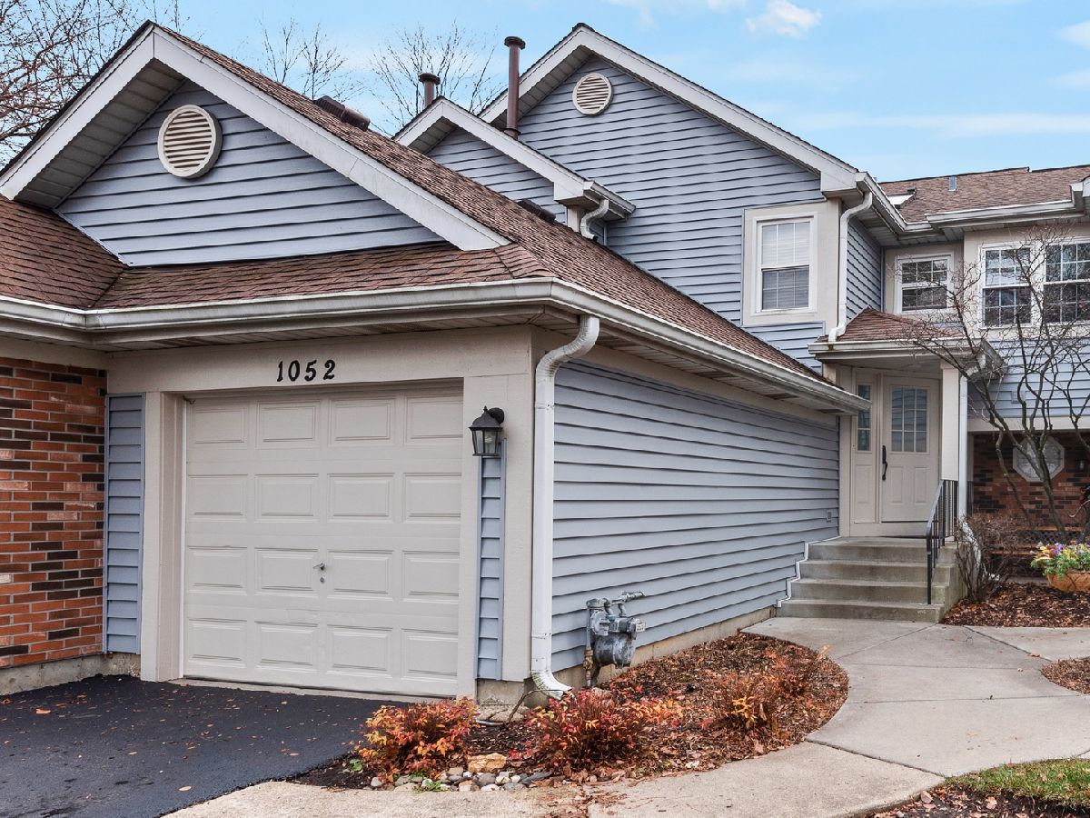 Townhomes & Condos Sold Country Homes At Bennington Carol Stream Illinois, 1052 Lakewood
