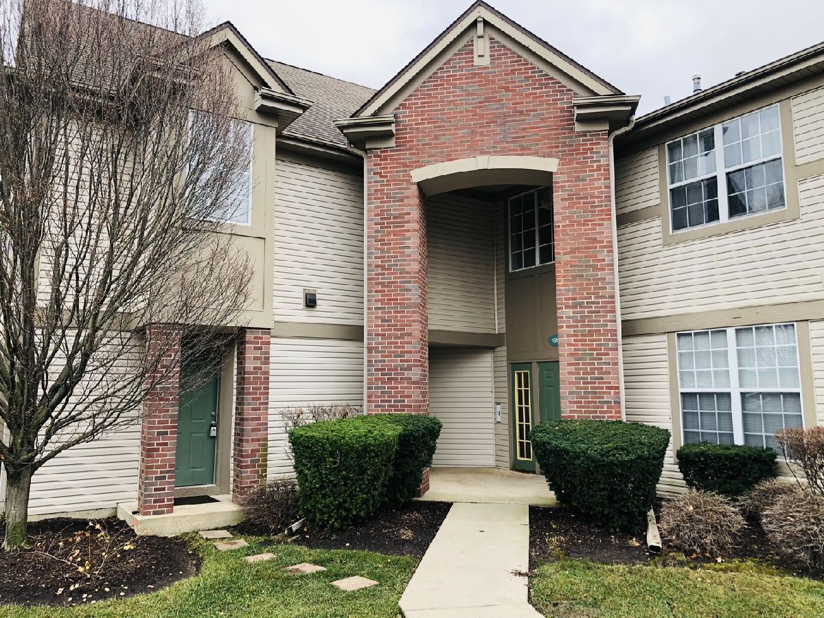 Condos & Townhomes Rented Randall Village Crystal Lake Illinois, 1615 Carlemont