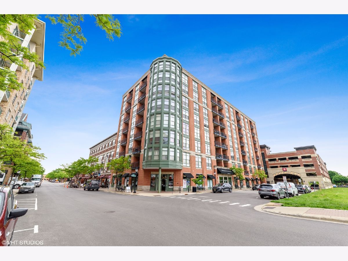Condominiums Sold Metropolis Arlington Heights Illinois, 1 Highland