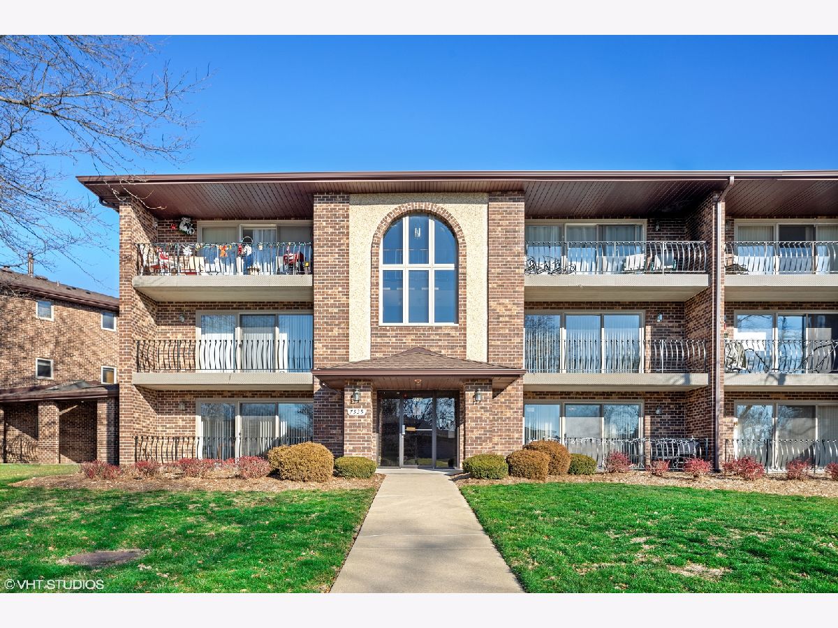 Condominiums Sold Marydale Willowbrook Illinois, 7535 Sheridan