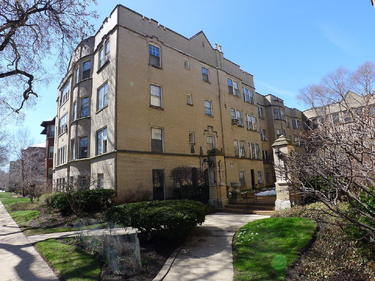 Condos & Townhomes Rented Hinman Gardens Evanston Illinois, 648 Hinman