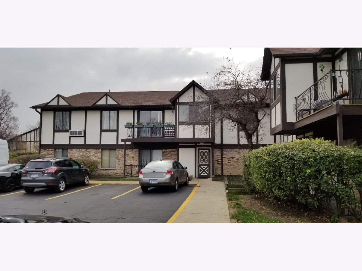 Condominiums Sold Chalet On The Lake Bensenville Illinois, 254 George