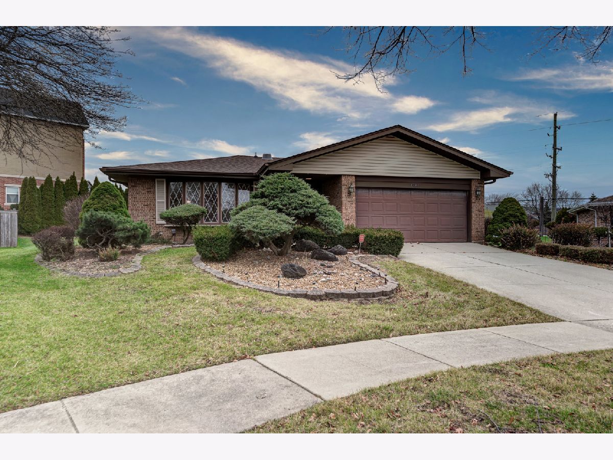 Homes Rented Farmingdale Cove Westmont Illinois, 1206 Bay