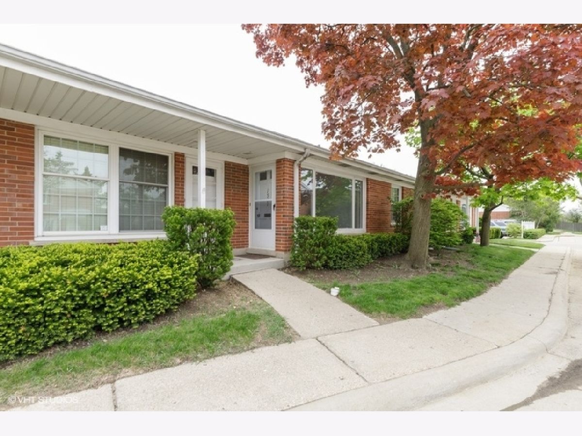 Condos & Townhomes Rented Plymouth Place Glenview Illinois, 1511 Plymouth