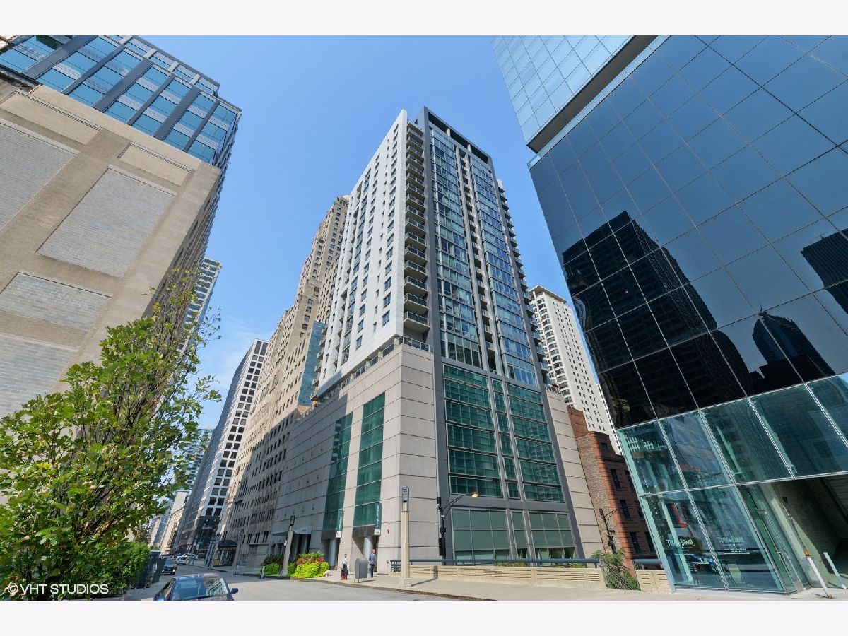 Condominiums Sold Avenue East Chicago Illinois, 160 Illinois