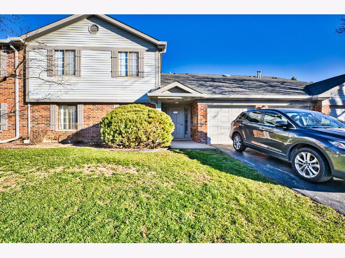 Pheasant Trail Arlington Heights IL, Townhomes & Condos For Sale & For Rent Sadie Winter Dana