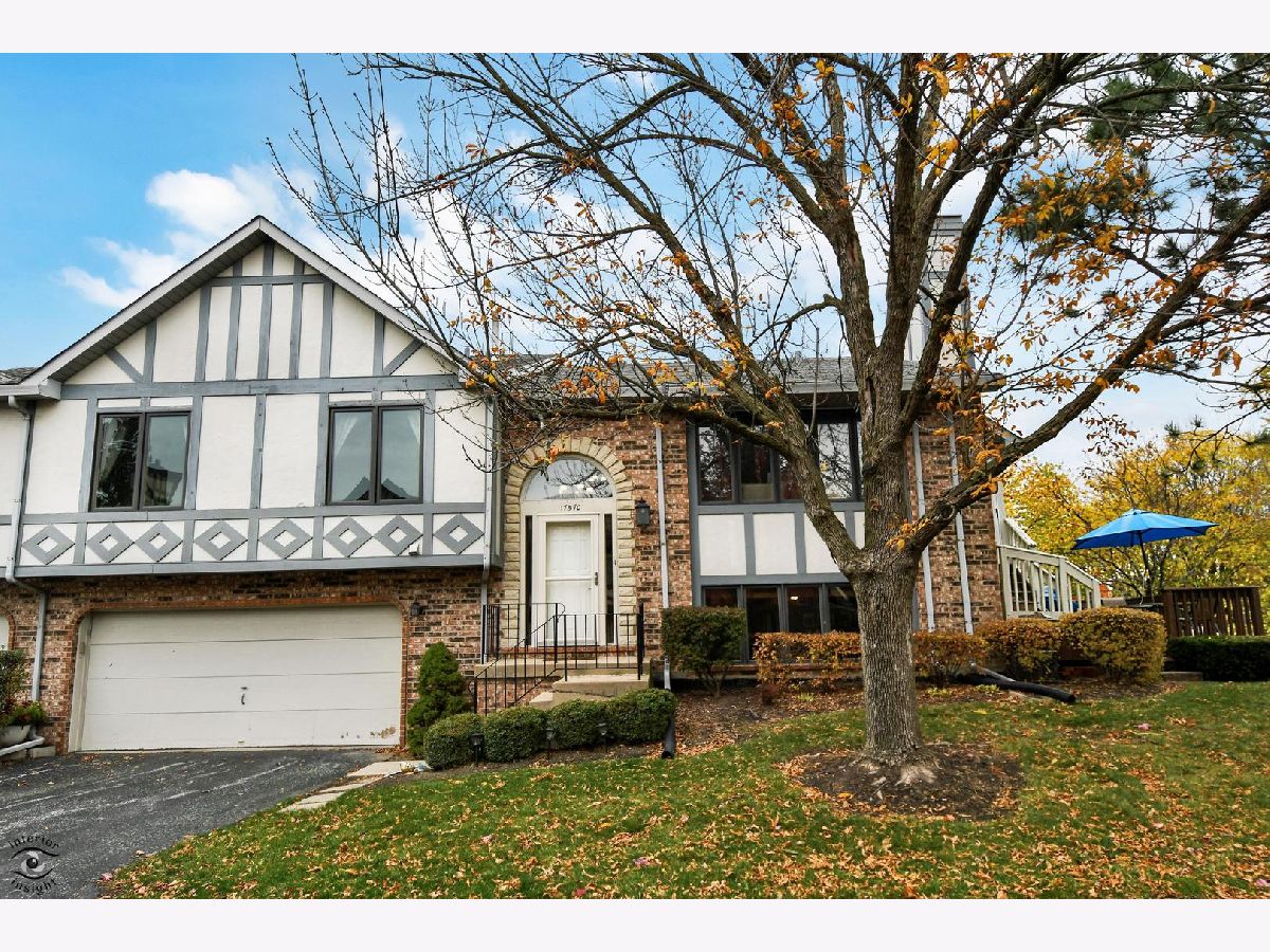 Townhomes & Condos Sold Cambridge Tinley Park Illinois, 17570 Drummond