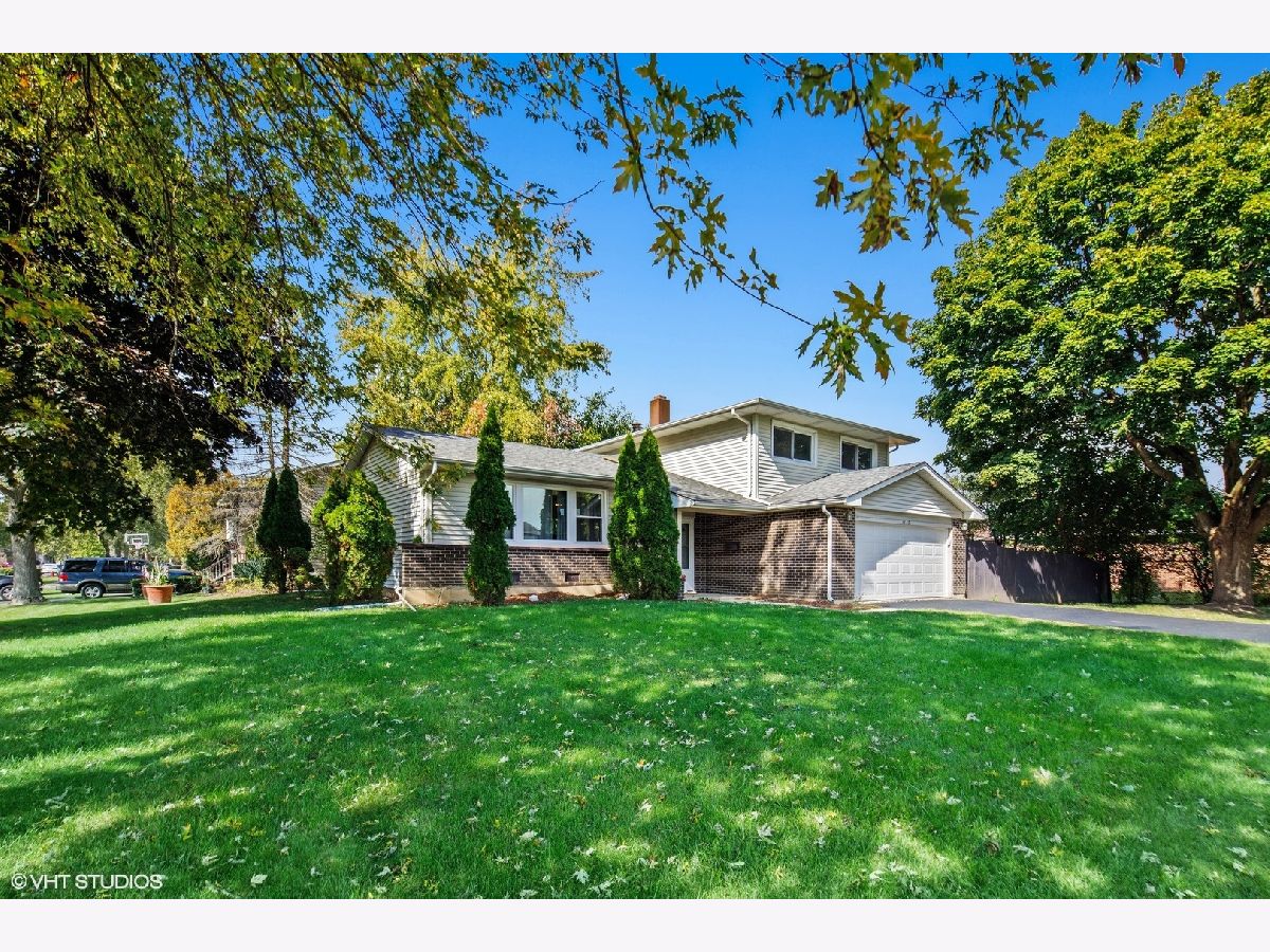 Homes Sold Highlands Woodridge Illinois, 7130 Hawthorne