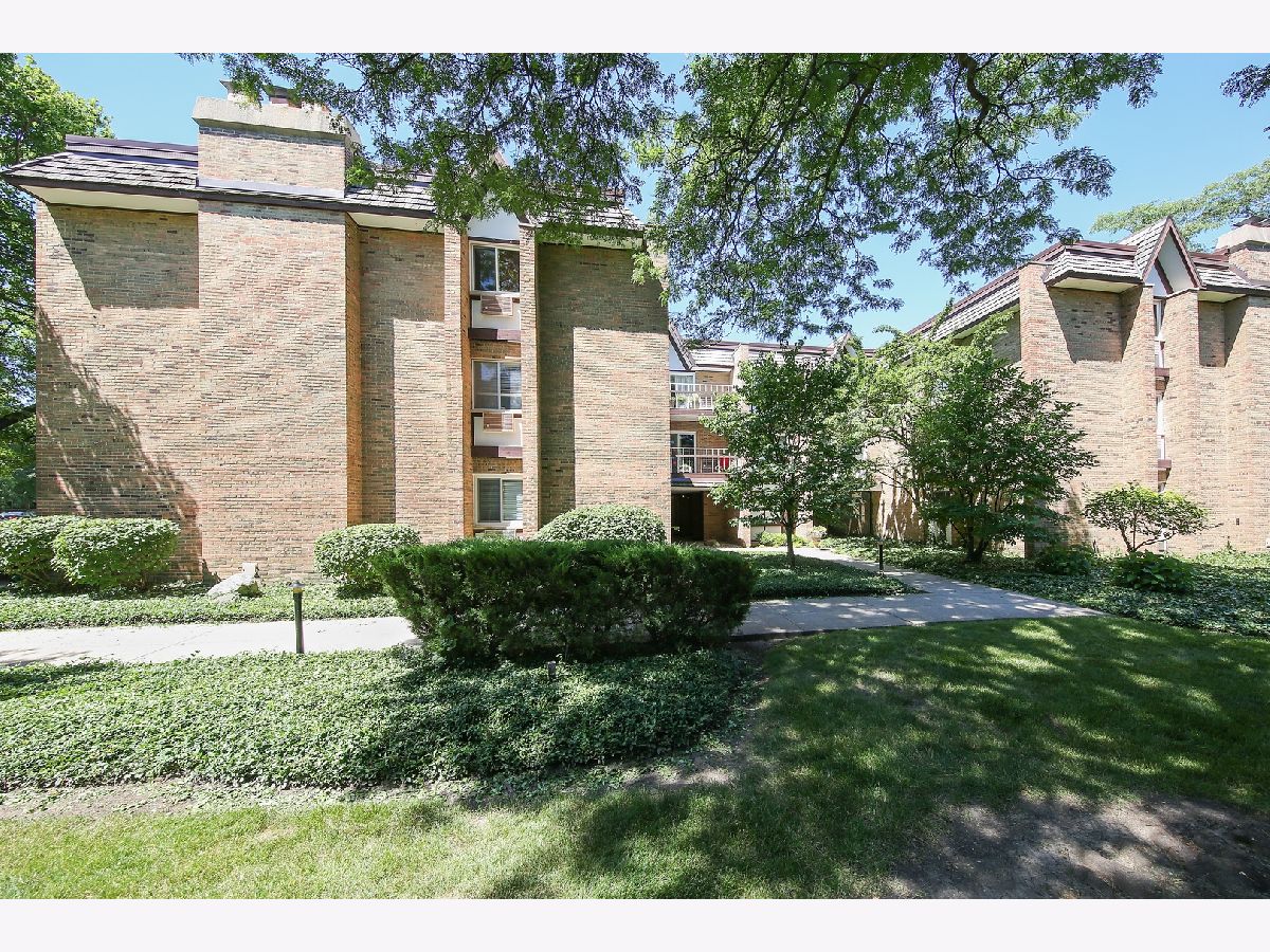 Condominiums Sold Claymoor Hinsdale Illinois, 360 Claymoor