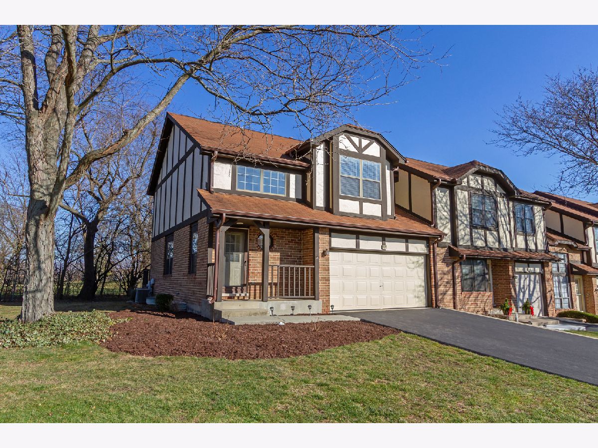 Medinah Lakes Bloomingdale IL, Townhomes & Condos For Sale & For Rent